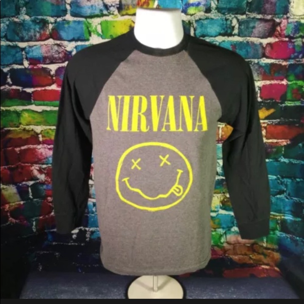 NIRVANA Distressed Smiley Face Graphic Raglan T-shirt Adult Size S.